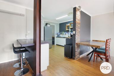 Unit For Sale - NSW - East Albury - 2640 - EAST ALBURY - PERFECTLY POSITIONED  (Image 2)