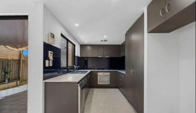 Townhouse For Lease - WA - Westminster - 6061 - A Modern Home close to all amenities  (Image 2)