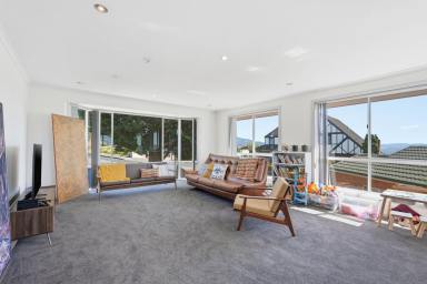 House For Lease - TAS - Lenah Valley - 7008 - Spacious 4 Bedroom Family Home  (Image 2)