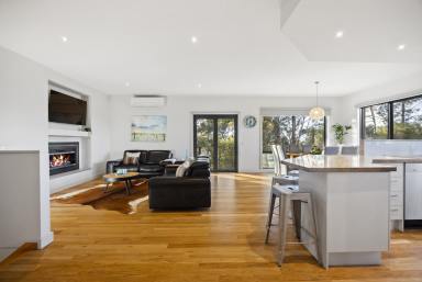 House For Sale - VIC - Mount Martha - 3934 - Expansive Family Retreat Backing onto Bushland  (Image 2)