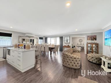House For Sale - NSW - Inverell - 2360 - Space, Style & Comfort  (Image 2)