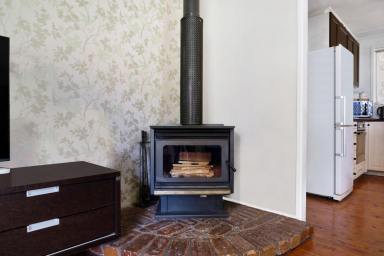 House Leased - QLD - East Toowoomba - 4350 - Charming East Toowoomba Home with Pool (Image 2)