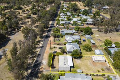 House For Sale - WA - Nannup - 6275 - Prime Location, Convenient Living  (Image 2)