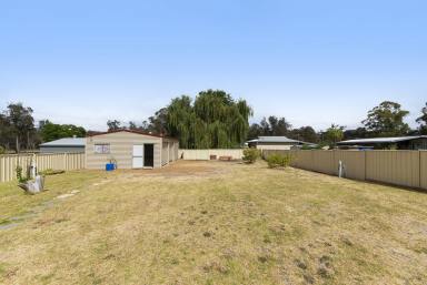 House For Sale - WA - Nannup - 6275 - Prime Location, Convenient Living  (Image 2)