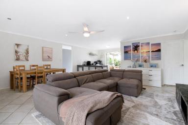 House For Sale - QLD - Macleay Island - 4184 - Unbeatable Convenience, A Touch of Character & A Place That Feels Like Home  (Image 2)