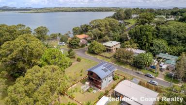 House For Sale - QLD - Lamb Island - 4184 - Light-Filled Steel Frame Home with Verandahs, Views & Huge Garage  (Image 2)