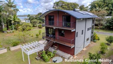 House For Sale - QLD - Lamb Island - 4184 - Light-Filled Steel Frame Home with Verandahs, Views & Huge Garage  (Image 2)