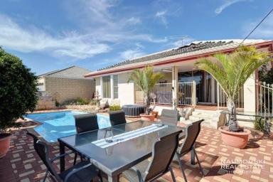 House For Sale - WA - Nollamara - 6061 - QUAD SITE POTENTIAL!  (Image 2)