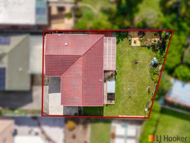 House For Sale - NSW - Denhams Beach - 2536 - Comfort & Secure with Coastal Convenience  (Image 2)