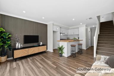 House For Sale - WA - Orelia - 6167 - DREAM LIVING WITHOUT WAITING TO BUILD INVESTMENT or FIRST HOME  (Image 2)