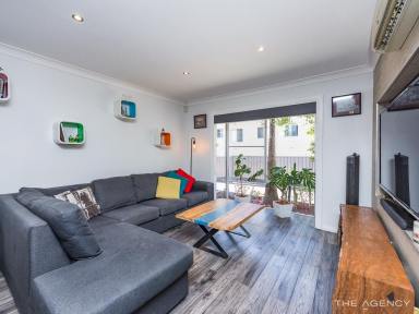 Villa For Sale - WA - Maylands - 6051 - Unique, Artisan Designed, Vogue Villa  (Image 2)