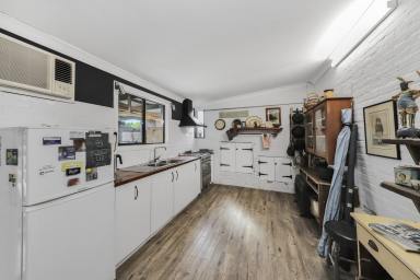 House For Sale - NSW - Adelong - 2729 - Historic Cottage!  (Image 2)