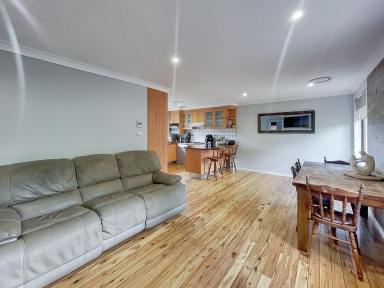 House For Lease - NSW - Orange - 2800 - Charming Three-Bedroom Home in Convenient Orange Location  (Image 2)