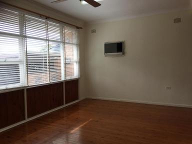 House For Lease - NSW - Kiama - 2533 - Spacious 3-bedroom home  (Image 2)