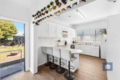 House For Sale - VIC - Colac - 3250 - The Ideal First Home or Investment...  (Image 2)