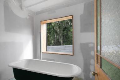 House For Sale - QLD - Macleay Island - 4184 - Opportunity Knocks Opposite the Golf Course  (Image 2)