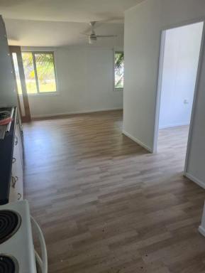 House Leased - QLD - Coochin Creek - 4519 - Cute 2 Bedroom House on Pumicestone Passage  (Image 2)