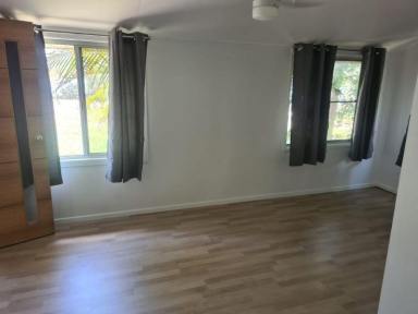 House For Lease - QLD - Coochin Creek - 4519 - Cute 2 Bedroom House on Pumicestone Passage  (Image 2)