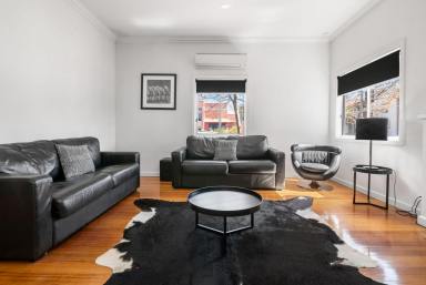 House For Sale - VIC - Bendigo - 3550 - PRIME INVESTMENT OPPORTUNITY IN TREE LINED CENTRAL BENDIGO LOCATION  (Image 2)