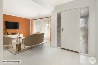 House For Sale - VIC - Alfredton - 3350 - Spacious Family Living In The Heart Of Alfredton  (Image 2)