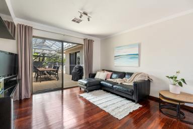 House Sold - WA - Karrinyup - 6018 - RENOVATED FAMILY LIVING ON A RARE 748SQM LANDHOLDING IN SOUGHT AFTER KARRINYUP  (Image 2)