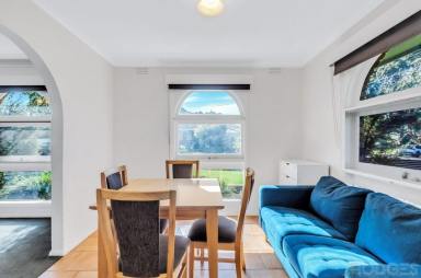 House Leased - VIC - Cheltenham - 3192 - LARGE FAMILY HOME | SPACIOUS LIVING | IDEAL LOCATION  (Image 2)