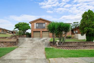 House For Sale - NSW - Raymond Terrace - 2324 - POSITION, VIEWS & POTENTIAL IN ROSLYN ESTATE!  (Image 2)