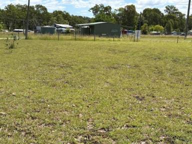 Lifestyle For Sale - QLD - Hivesville - 4612 - Affordable ¼ Acre Country Block  (Image 2)