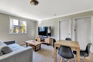 Unit For Lease - NSW - Rutherford - 2320 - Quiet & Tidy Two-Bedroom Unit in Convenient Location  (Image 2)
