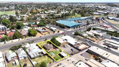 House For Sale - VIC - Swan Hill - 3585 - Commercial Opportunity - Blue Ribbon Location  (Image 2)