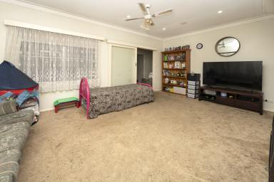 House For Sale - VIC - Swan Hill - 3585 - Commercial Opportunity - Blue Ribbon Location  (Image 2)