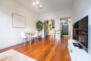 Apartment Sold - VIC - Hawthorn East - 3123 - Light-Filled Boutique Apartment in Prime Hawthorn East Location  (Image 2)