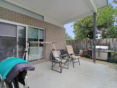 House For Sale - VIC - East Bairnsdale - 3875 - LOW-MAINTENANCE INVESTMENT WITH SECURE TENANT & STRONG RETURNS  (Image 2)