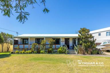 House For Sale - VIC - Metung - 3904 - The Big Holiday House  (Image 2)