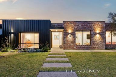 House For Sale - WA - Hillarys - 6025 - Crafted for Comfort, Finished with Flair!  (Image 2)