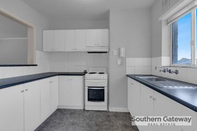 House For Sale - WA - Calista - 6167 - PEACEFUL LIVING IN A SECURE GARDEN COMPLEX  (Image 2)