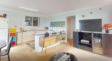 House For Sale - NSW - Merriwa - 2329 - Handy Home!  (Image 2)