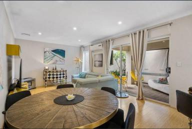 Unit Leased - WA - Scarborough - 6019 - Scarborough 3 x 2 home unit, 10 minute walk to beach  (Image 2)