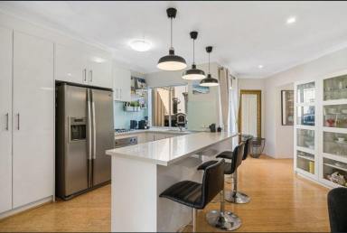 Unit Leased - WA - Scarborough - 6019 - Scarborough 3 x 2 home unit, 10 minute walk to beach  (Image 2)