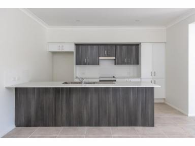 Townhouse For Sale - NSW - Diamond Beach - 2430 - Brand New 4 Bedroom Townhouse in Prime Diamond Beach Location  (Image 2)
