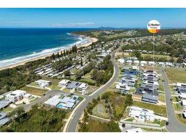 Townhouse For Sale - NSW - Diamond Beach - 2430 - Brand New Townhouse Near the Beach  (Image 2)