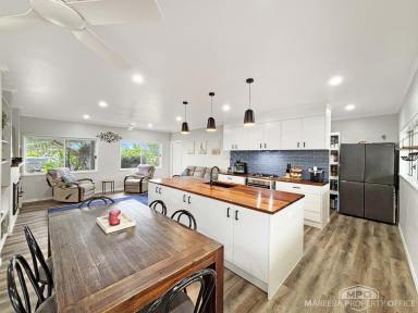 House For Sale - QLD - Mareeba - 4880 - Stylish Renovation Meets Space & Serenity on Mareeba’s Cairns Side  (Image 2)