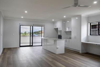 House For Sale - QLD - Gracemere - 4702 - Modern Family Living in Gracemere  (Image 2)