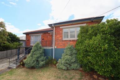 House Leased - TAS - Youngtown - 7249 - Large Family Home  (Image 2)