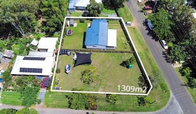 House For Sale - QLD - Macleay Island - 4184 - More Than Meets the Eye — Space, Income & Future Potential on 1,309m²  (Image 2)