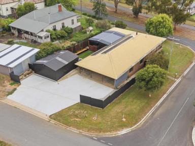 House For Sale - VIC - Yea - 3717 - TAKE A CLOSER LOOK IN YEA  (Image 2)