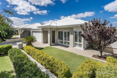 House For Sale - WA - Jindalee - 6036 - Something Special - Stunning Coastal Living  (Image 2)