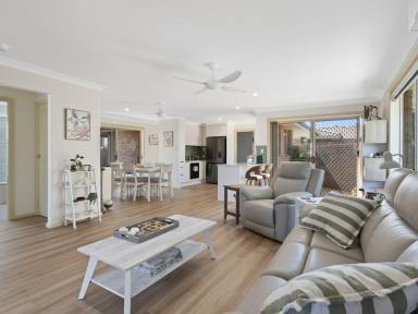House For Sale - NSW - Old Bar - 2430 - MODERN, EASY CARE LIVING IN A PRIME COASTAL LOCATION  (Image 2)