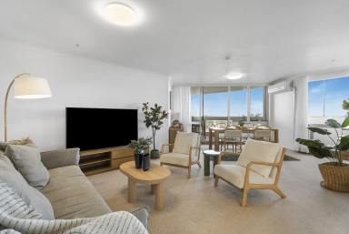 Apartment For Sale - QLD - Surfers Paradise - 4217 - Oceanfront Living on The Esplanade - Spacious 3 Bedroom Apartment in Focus  (Image 2)