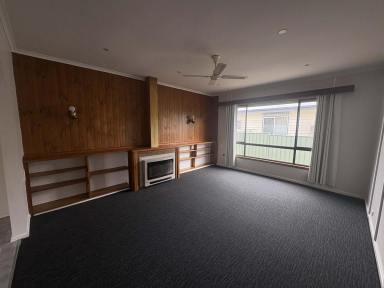 House For Lease - VIC - Hamilton - 3300 - Four Bedroom Family Home  (Image 2)